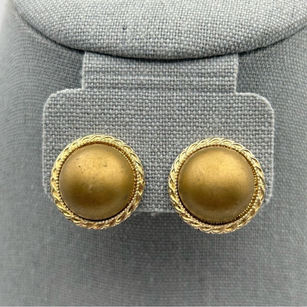 Vintage Marked Japan Gold Tone 3D Dome Clip On Earrings Quality